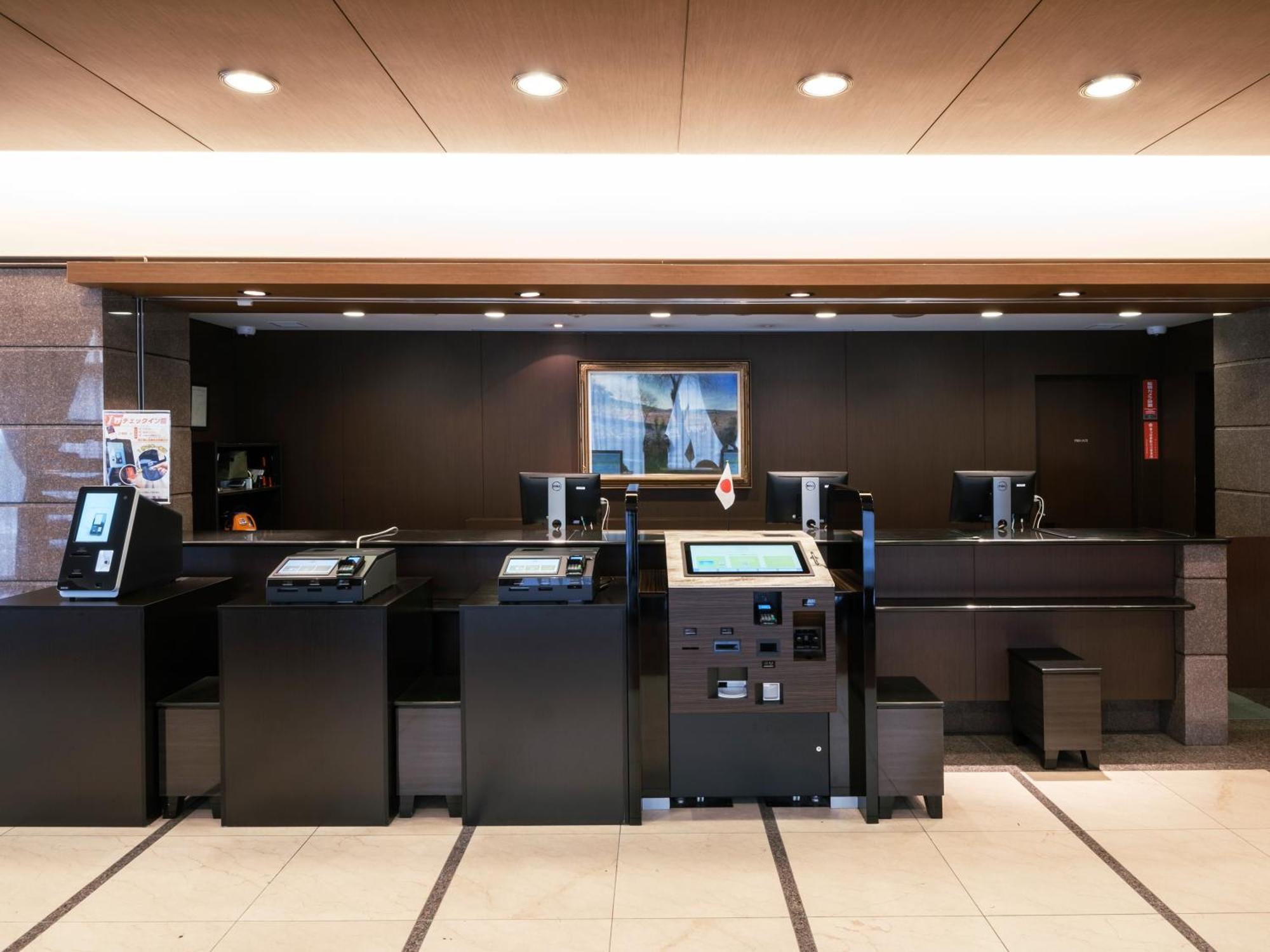 Apa Hotel Yokohama Kannai Extérieur photo